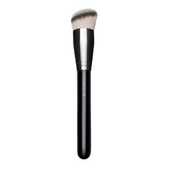 170S Rounded Slant Brush, M.A.C