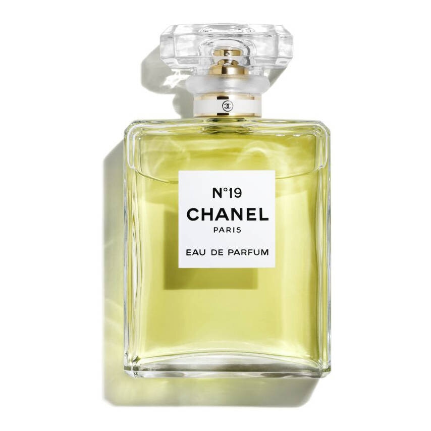N°19 - Eau De Parfum Spray