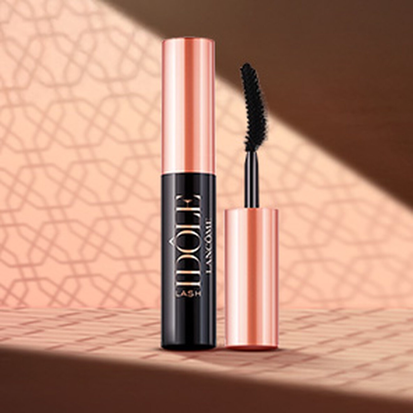Deluxe Lash Idole Mascara - Glossy Black